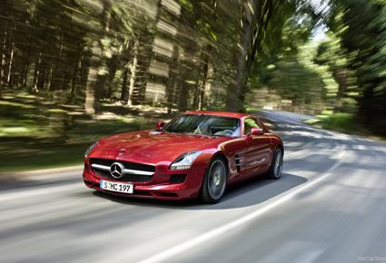 "Mercedes Benz SLS AMG 2011" تجسيدا للتكنولوجيا العالية